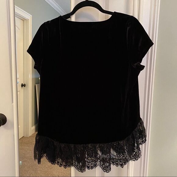 Adriana Papell L Black Velvet/Lace Top - Picture 5 of 10